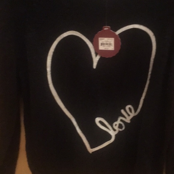 Nwt black seater size large with a white heart - Picture 2 of 5